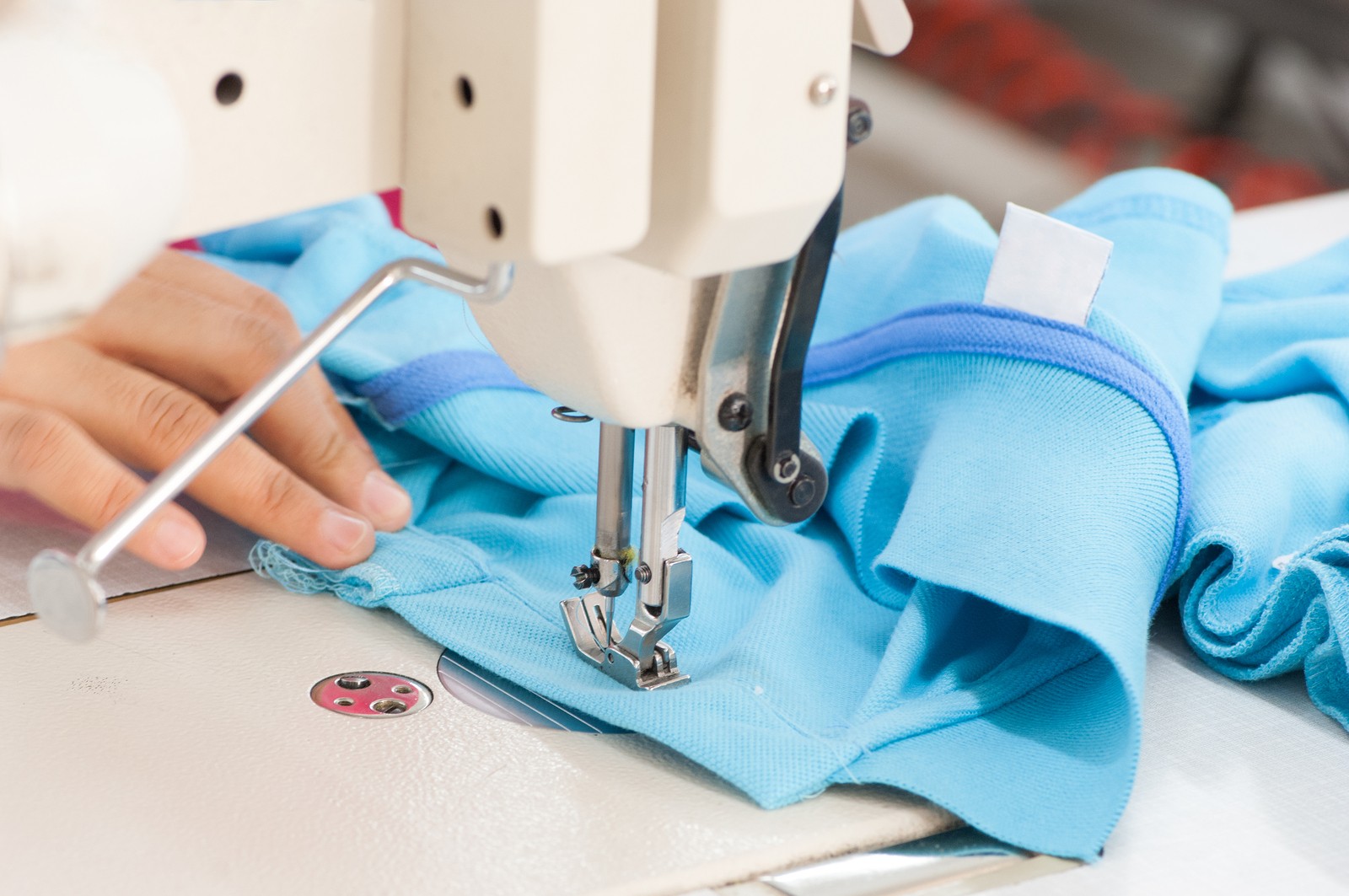 المصرى للدراسات الاقتصادية يرصد تأثير كورونا على صناعة الملابس الجاهزة