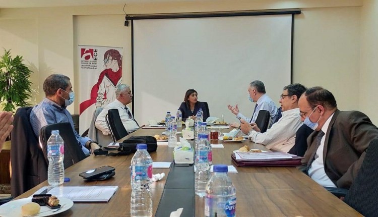 التصديرى للملابس الجاهزة يطالب المركزى بإطلاق مبادرة جديدة للصناعة بفائدة 5 فى المئة