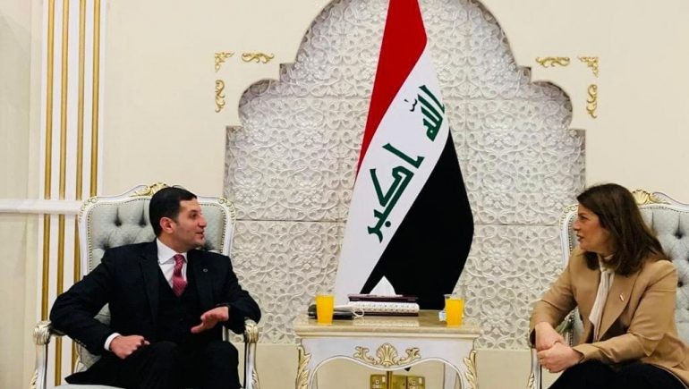 الاستثمار تبحث مشروعات التعاون المشترك مع  العراق