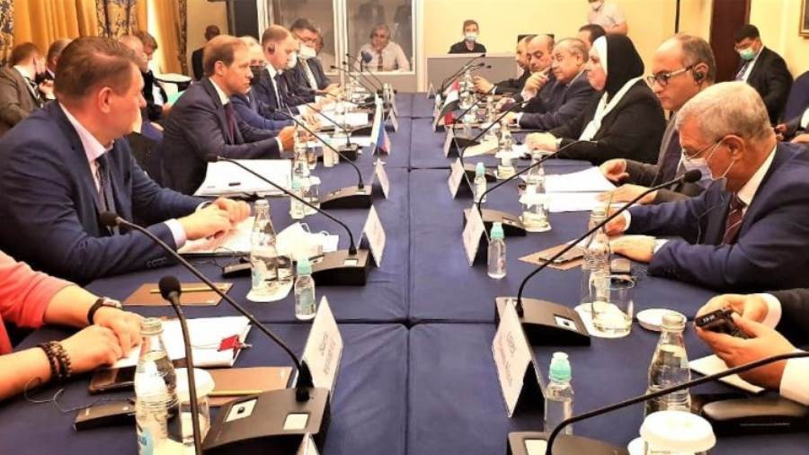 وزيرة الصناعة تبحث مع عدد من الشركات الروسية تعزيز استثماراتها بمصر