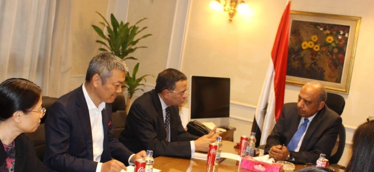 وزير قطاع الأعمال يبحث مع هاندا الصينية تعزيز التعاون وزيادة استثماراتها بمصر